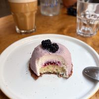 Dessert coco-mûre  at Millefolium in Pau