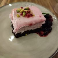 The vegan Brownie with berries at Livingstone in Copenhagen