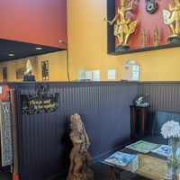 Entrance waiting area for pickup orders at Bangkok Thai in Spokane