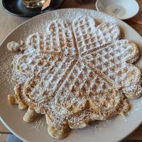 Waffel mit Puderzucker at 401 - Waffeln & Co in Jena