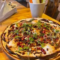 Carpaccio de beterraba e tiras de legumes frescos   at Honest Greens in Lisbon