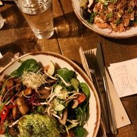 Garden Bowl Avocado Supergreen com Tempeh  at Honest Greens in Lisbon