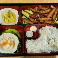 Vegan chicken bento at Cantine De Lotus in Paris