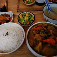 Curry de poulet végétal at Cantine De Lotus in Paris