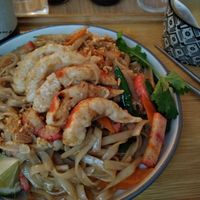 Pad thaï aux fruits de mer vegan at Cantine De Lotus in Paris