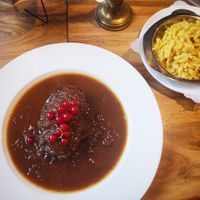 Zwiebelrostbraten im Trollingersößle mit handgeschabten Spätzle at Köhlerstüble in Stuttgart