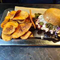 Gorilla burger with chips at Bärenstark in Cologne