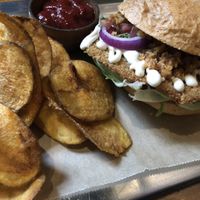 Esel Burger mit Kartoffelchips  at Bärenstark in Cologne