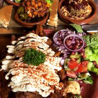 Vöner plate and beetroot heaven 😍 at Bärenstark in Cologne