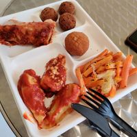 modular plate at Le VegDelizie in Cagliari