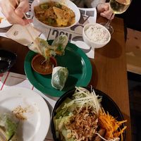 Vegan curry, algae summer rolls and salad at Mon Viet in Barcelona