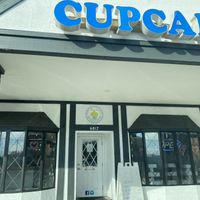 Mmm 😋 delicious vegan cupcakes 🧁  at Mmmm Delicious Cupcakes in New Port Richey