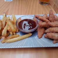 Lágrima de pollo en salsa barbacoa at La Vegana Taperia in Malaga