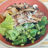 Bowl tofu marinado at Empório Frutaria in Sao Paulo