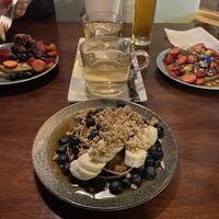 Panquecas vegan + chá  at O Diplomata in Porto