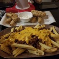 Tequeños y papas con carne de soya y cheddar vegano at Vegan Meat in Santiago