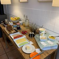 reichhaltiges frühstücksbuffet at Haus 26 in Weissbriach