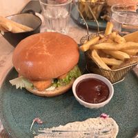 Burger poisson  at Green Gorilla in Montpellier