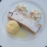 Apfelstrudel at Dorfstadl in Fiss