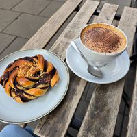 Gingerbread latte and chocolate pastry at Szklarnia in Krakow