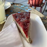 Himbeer Chia Kuchen at Cafe Jasmin in Munich