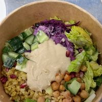 humus bowl🤌🏽 9,95€ at Haferkater - Hbf Düsseldorf in Dusseldorf