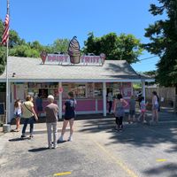 A crowd right at opening at Dairy Twist in Pembroke