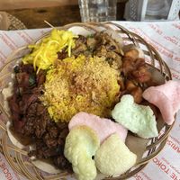 mix warmed up (further description in the review)  at De Vegetarische Toko in The Hague