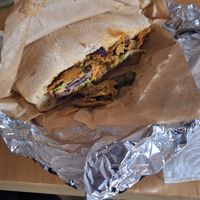 Vebab with currinaise spicy sauce 🌶 at Gustavo in Grenoble