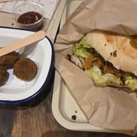 Vebab with Falafel at Gustavo in Grenoble