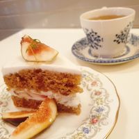 Fig cake at Ma Pause in Seoul