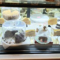 assortment of cakes at Ma Pause in Seoul