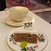 Earl grey cake and hot matcha latte. at Ma Pause in Seoul