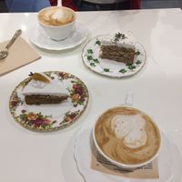Yummy coffee and cake at Ma Pause in Seoul