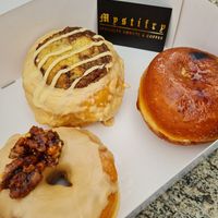 Coffee&Walnut / Choc Chip Cookie / Creme Brulée (filled) at Mystifry in Basel