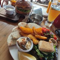 Vegan burger and vegan plateau. at Komuna in Nis