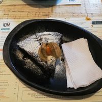 Torta de chocolate 🤤 at Iom Cocina Plant-Based in Bogota