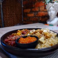 🌱💕🧿 Bowl de arroz, tofu, plátano y más at Iom Cocina Plant-Based in Bogota