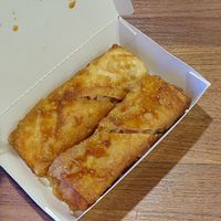 "Handmade Vegetable Rolls" (á $ 30) to take away at YāChuān ShíTáng Shū SùShí 鴨川食堂蔬素食 in Taichung