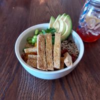 Urban bowl (quinoa, fried tofu, vegetables) at Urban Fork in Zurich