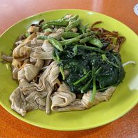 Noodles with 3 veg for $4.20  at Vege Story 斋之传说 - Woodlands in North Singapore
