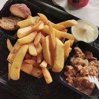 Vegan boulette, stofvlees en mayo. All cooked in vegetable oil. at 't Friethuis in Kampenhout