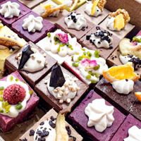 Mini Cake Box with 9 different flavours at BooBooCakes in Brussels