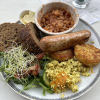 Vegan English breakfast  at CLO in Antwerpen