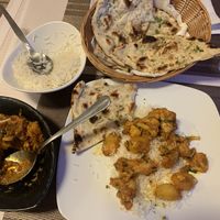 Alu Ghobi and garlic naan  at Saffron Mantra Indian in Carvoeiro