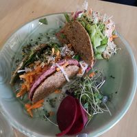 Burger cru at La Belle Verte in Gatineau