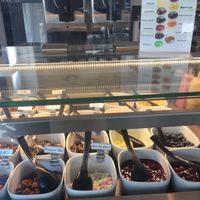 toppings (staff tells what’s vegan) at Faleyda in Frankfurt