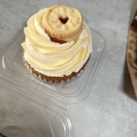 Viktoria Cupcake  at Cielo Cakery in Brighton