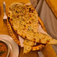 Garlic bread at Bharat in Valencia