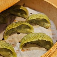 Vegetable dumplings at Din Tai Fung 鼎泰豐 - Raffles City in Central Singapore
